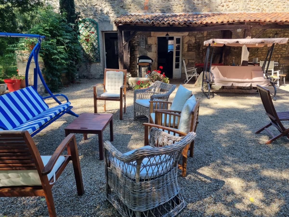 فيلا Moulin De Giroir Migné-Auxances المظهر الخارجي الصورة