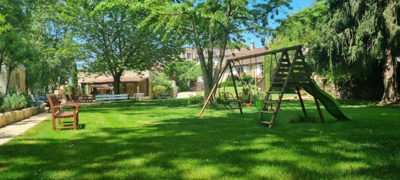 فيلا Moulin De Giroir Migné-Auxances المظهر الخارجي الصورة