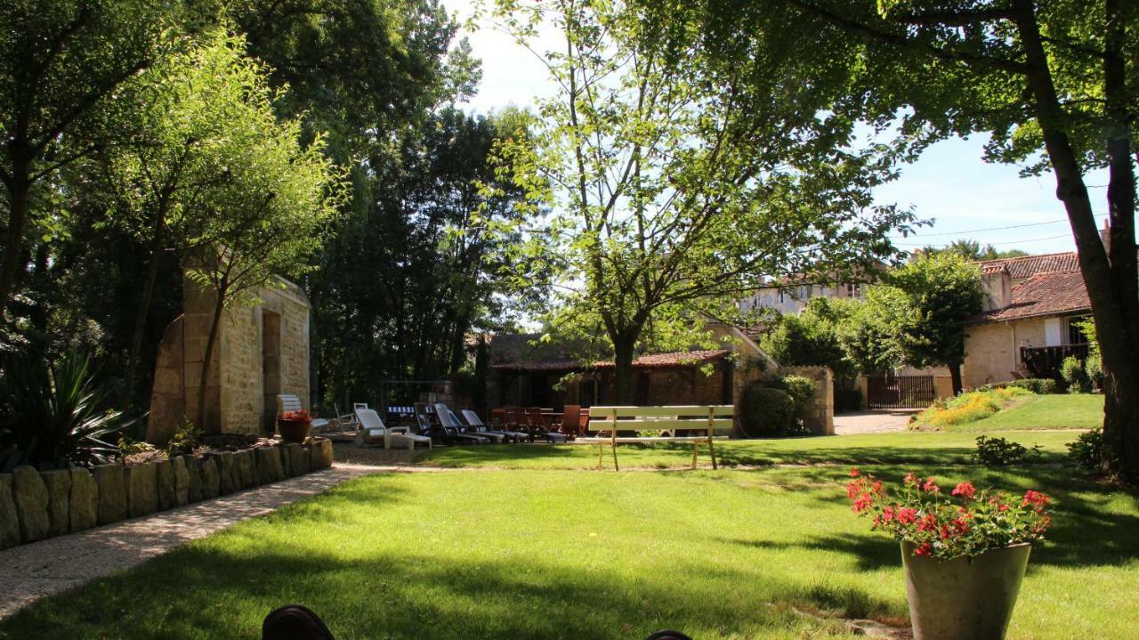 فيلا Moulin De Giroir Migné-Auxances المظهر الخارجي الصورة