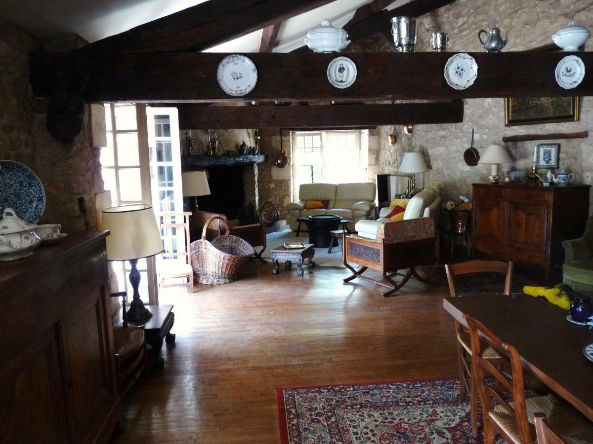 فيلا Moulin De Giroir Migné-Auxances المظهر الخارجي الصورة
